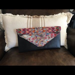 Arloom Clutch